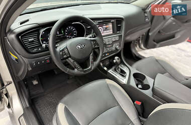 Седан Kia Optima 2013 в 