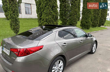 Седан Kia Optima 2012 в 