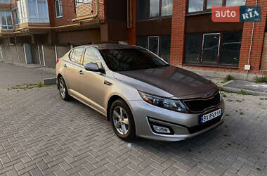 Седан Kia Optima 2014 в Хмельницком