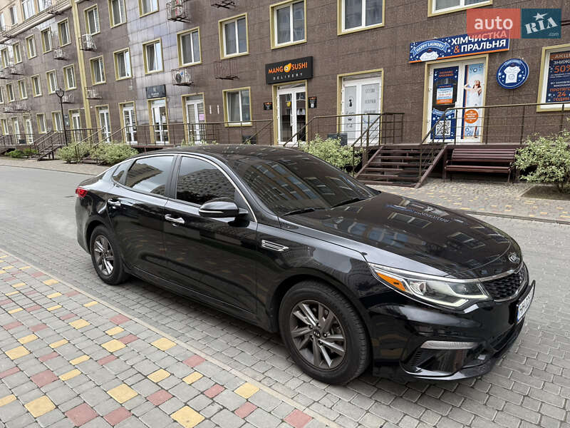 Седан Kia Optima 2019 в Одессе