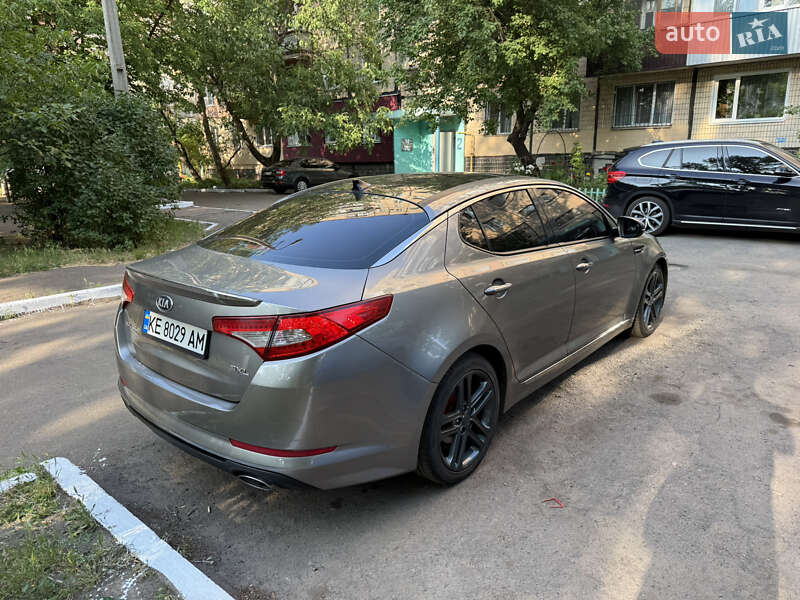 Седан Kia Optima 2013 в Кривом Роге