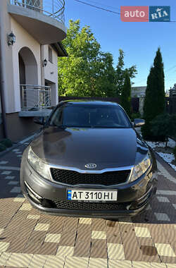 Седан Kia Optima 2011 в Надвірній