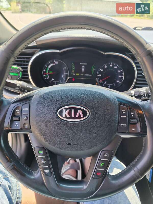 Седан Kia Optima 2012 в Новой Ушице