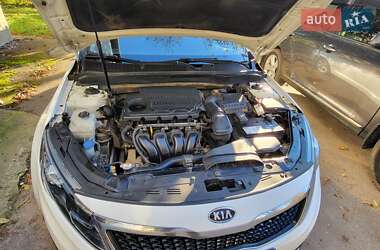 Седан Kia Optima 2011 в 