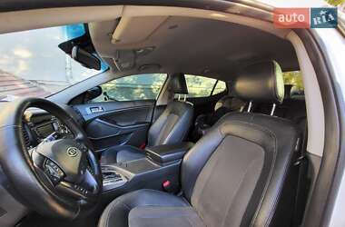Седан Kia Optima 2011 в 