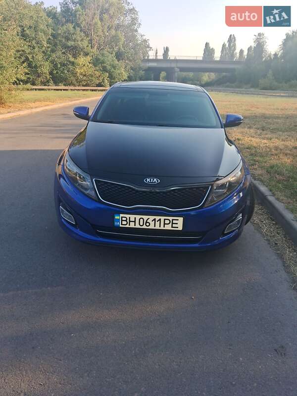 Седан Kia Optima 2015 в 