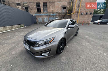 Седан Kia Optima 2015 в 
