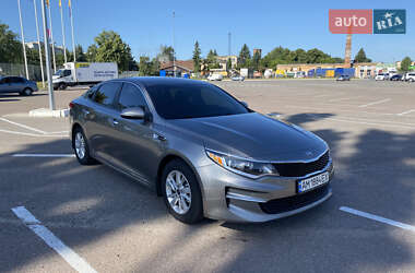 Седан Kia Optima 2017 в 