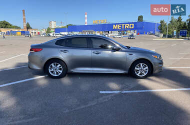 Седан Kia Optima 2017 в 