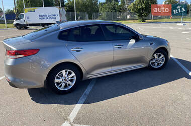 Седан Kia Optima 2017 в 
