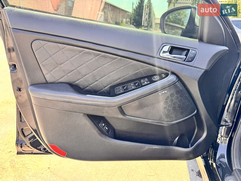 Седан Kia Optima 2013 в Калинівці