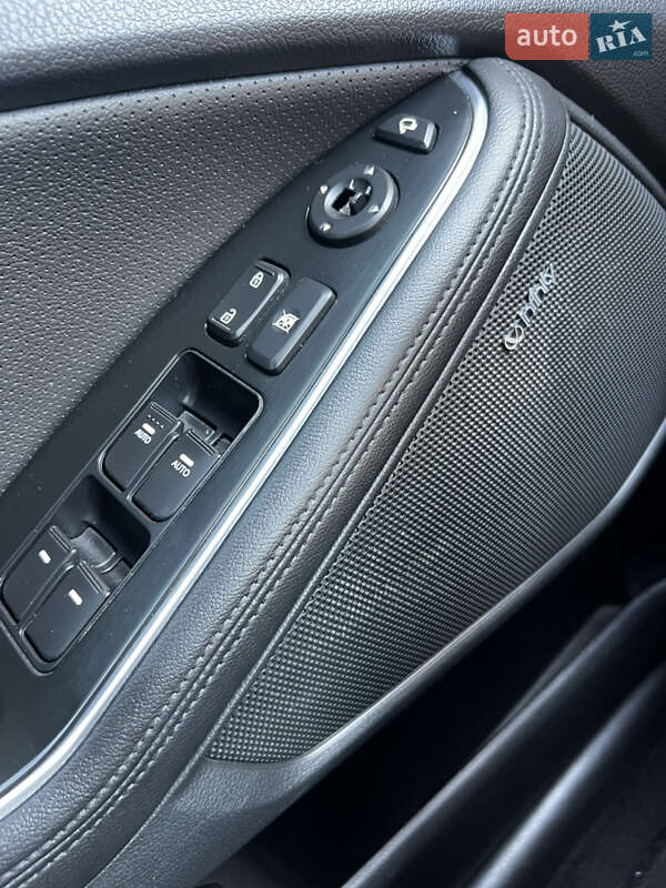 Седан Kia Optima 2014 в Житомире