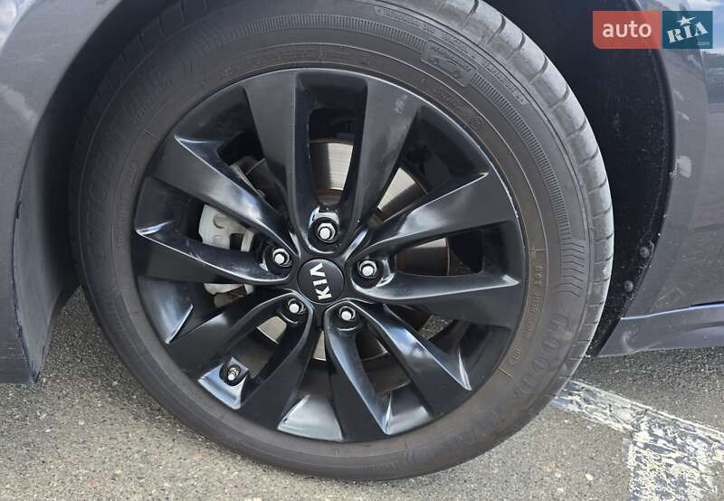 Седан Kia Optima 2016 в Одессе
