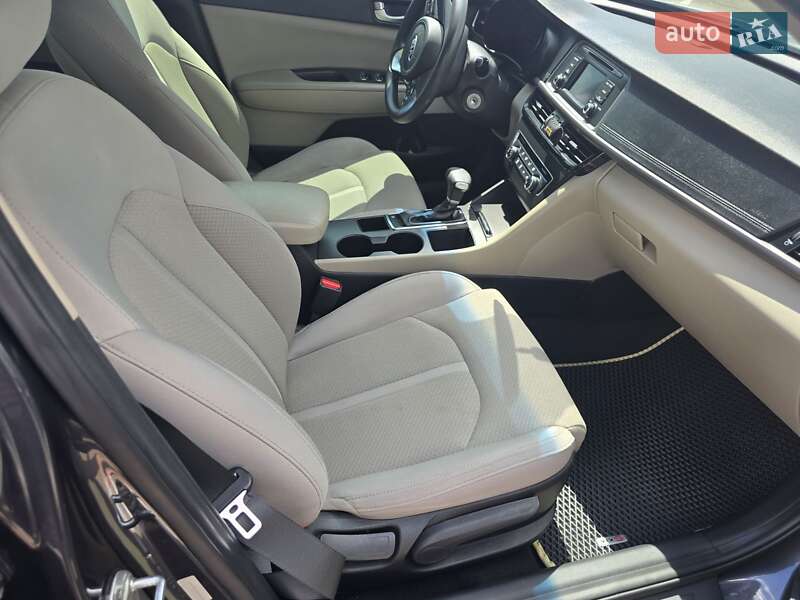 Седан Kia Optima 2016 в Одессе