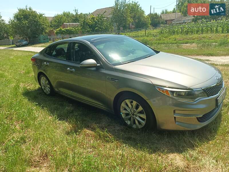 Седан Kia Optima 2017 в Киеве