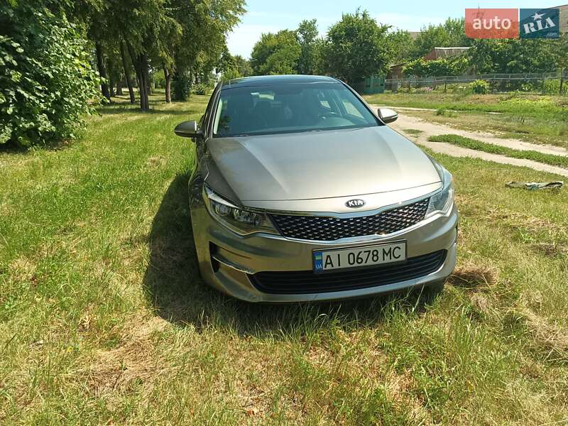 Седан Kia Optima 2017 в Киеве