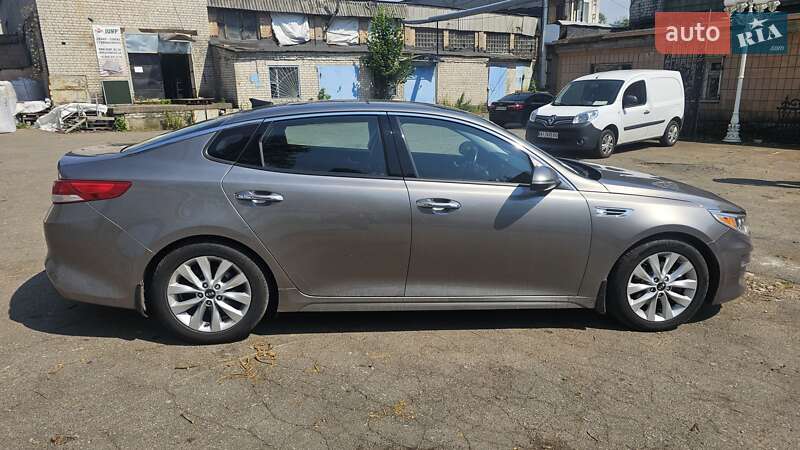 Седан Kia Optima 2015 в Киеве