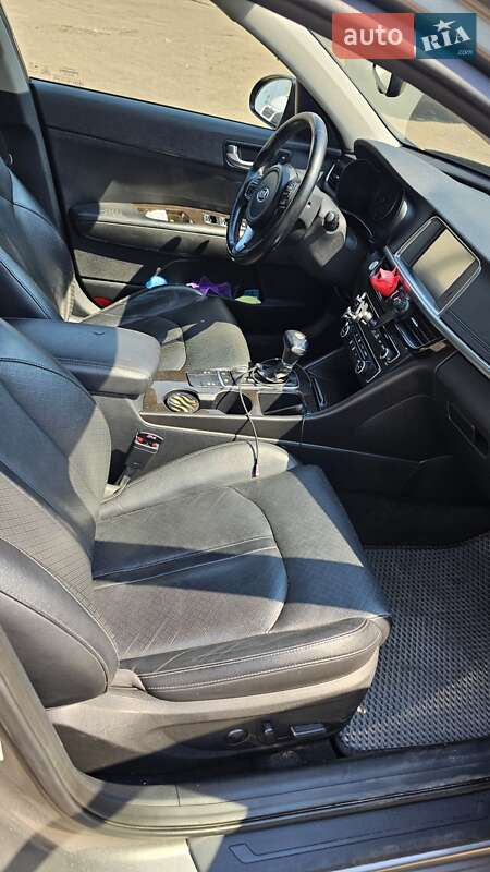 Седан Kia Optima 2015 в Киеве