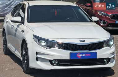 Седан Kia Optima 2017 в 