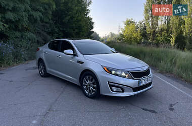 Седан Kia Optima 2013 в 