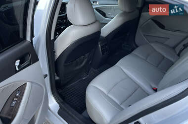 Седан Kia Optima 2013 в 