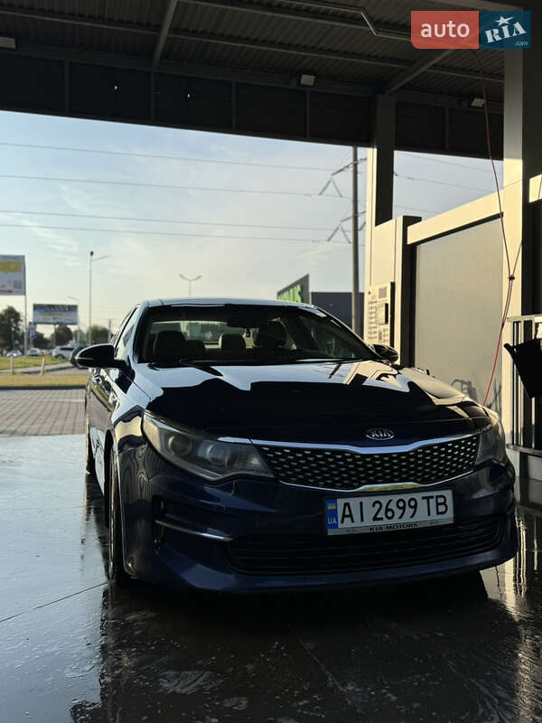 Седан Kia Optima 2016 в 