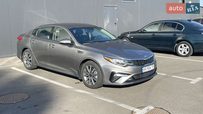 Седан Kia Optima 2018 в Киеве