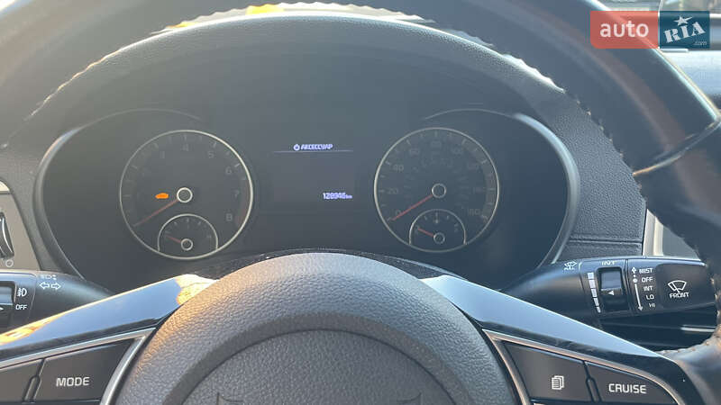 Седан Kia Optima 2018 в Киеве