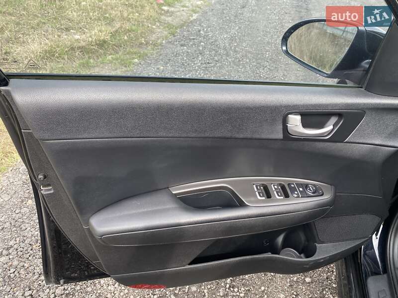 Седан Kia Optima 2018 в Києві