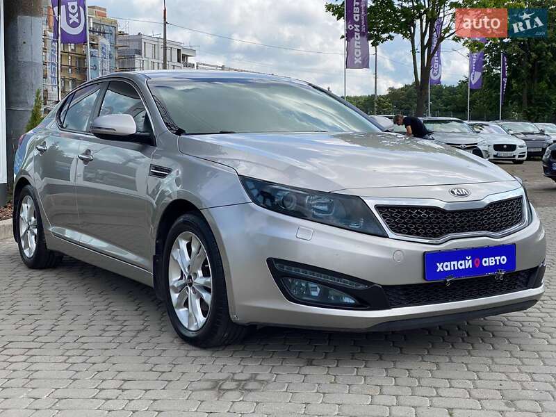 Седан Kia Optima 2012 в Львове