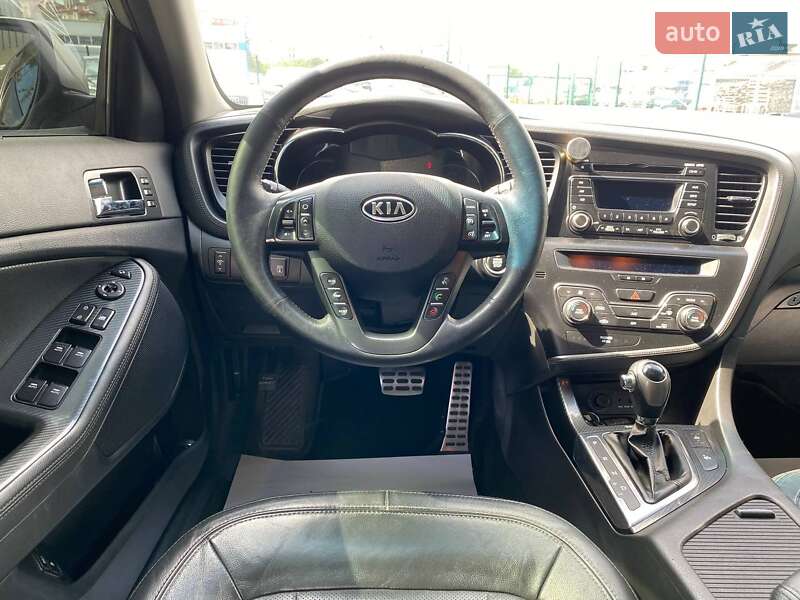 Седан Kia Optima 2012 в Львове