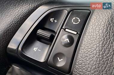Седан Kia Optima 2012 в 