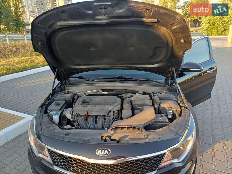 Седан Kia Optima 2017 в Києві