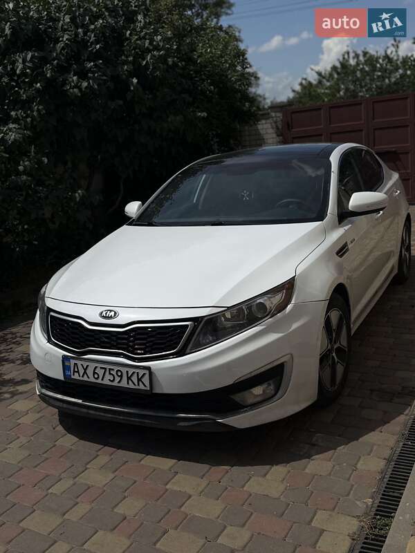 Седан Kia Optima 2013 в Харькове