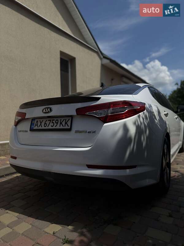 Седан Kia Optima 2013 в Харькове