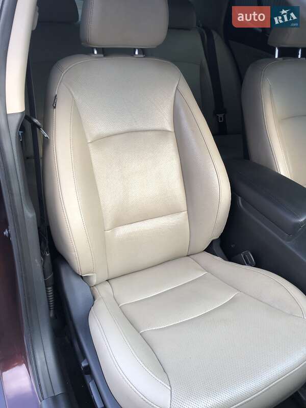 Седан Kia Optima 2014 в Запоріжжі