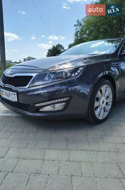 Седан Kia Optima 2011 в 