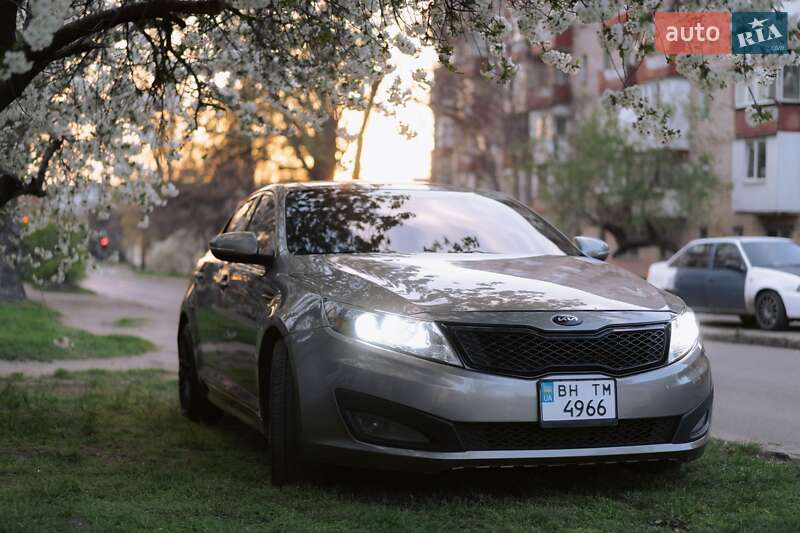 Седан Kia Optima 2011 в Одессе