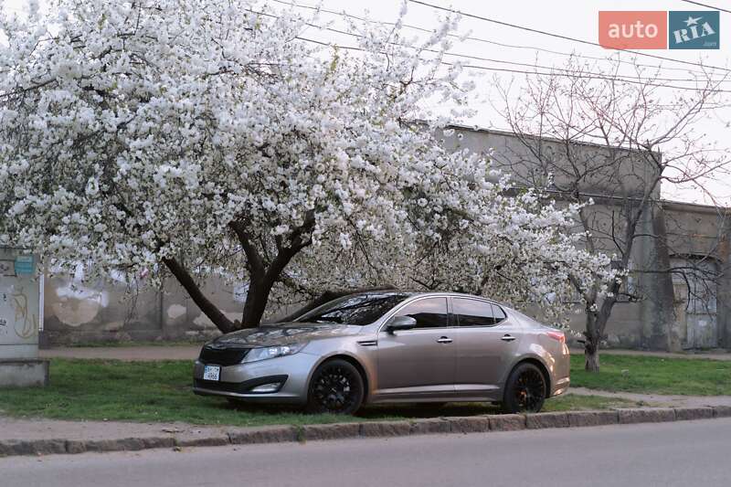 Седан Kia Optima 2011 в Одессе