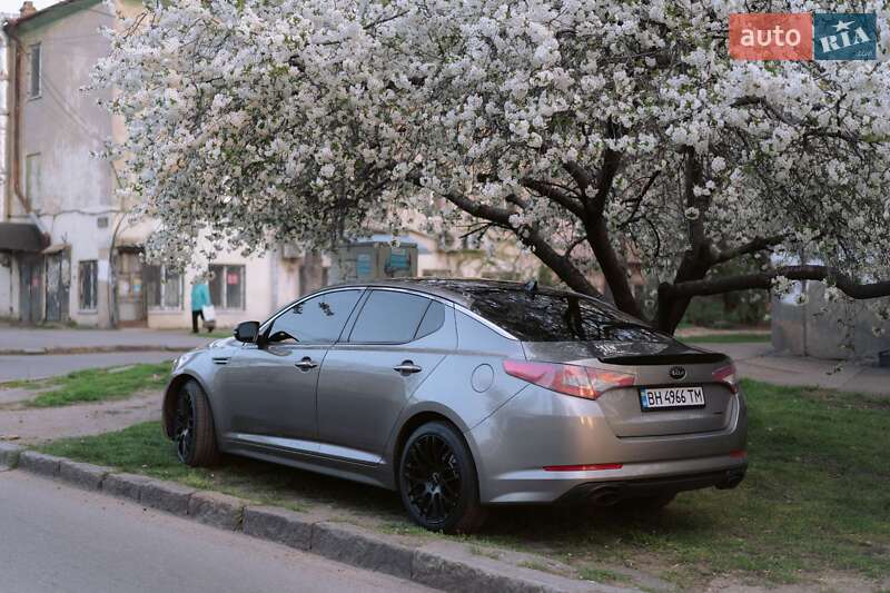 Седан Kia Optima 2011 в Одессе