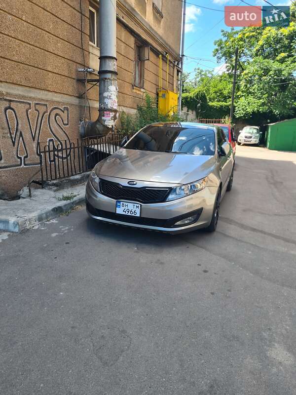 Седан Kia Optima 2011 в Одессе
