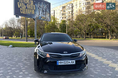 Седан Kia Optima 2017 в 