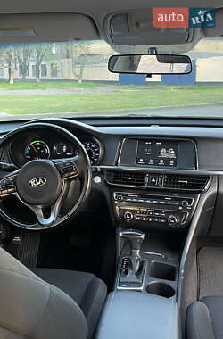 Седан Kia Optima 2017 в 