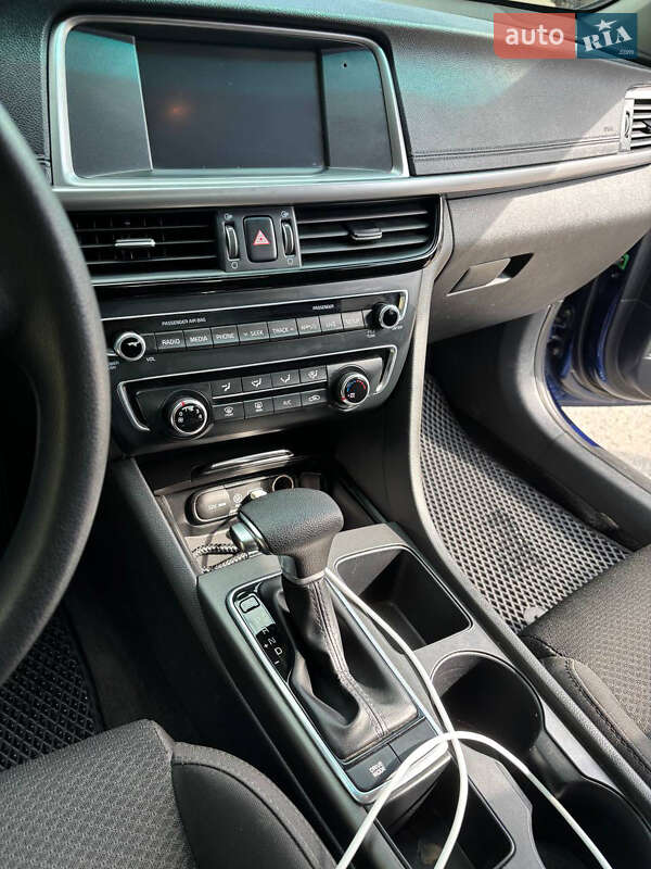 Седан Kia Optima 2017 в Сумах