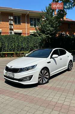 Седан Kia Optima 2013 в 