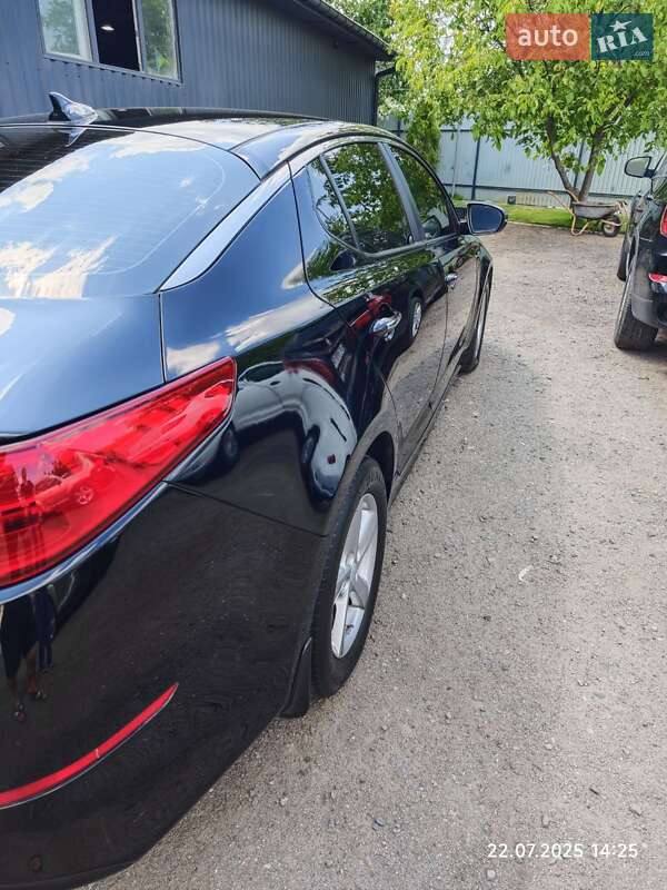 Седан Kia Optima 2014 в Днепре