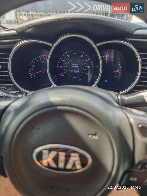 Седан Kia Optima 2014 в Днепре