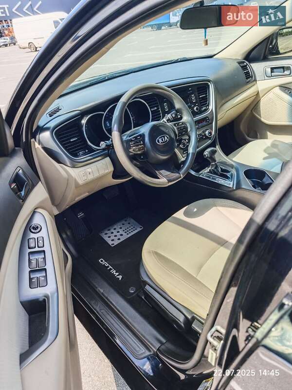 Седан Kia Optima 2014 в Днепре