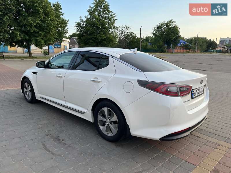 Седан Kia Optima 2014 в Полтаве
