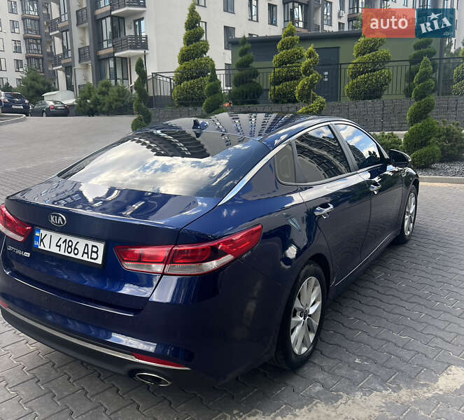 Седан Kia Optima 2017 в Києві